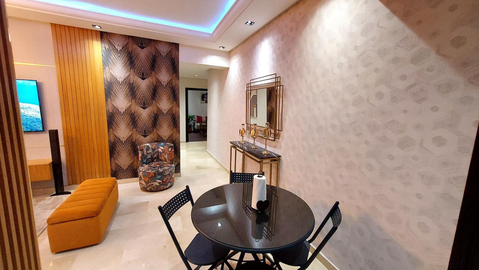 Luxury Downtown Apartment Of 80M2 In Front Of Hassan 2 Mosque And Sea From Family , Pour Famille , Interdit Couples Araabic Non Marie, Forbidden Unmarried Araabic Couples Basement Car Park Casablanca Exterior foto